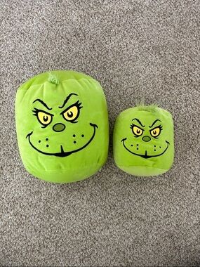 Dr. Seuss Green Grinch Plush Face Set